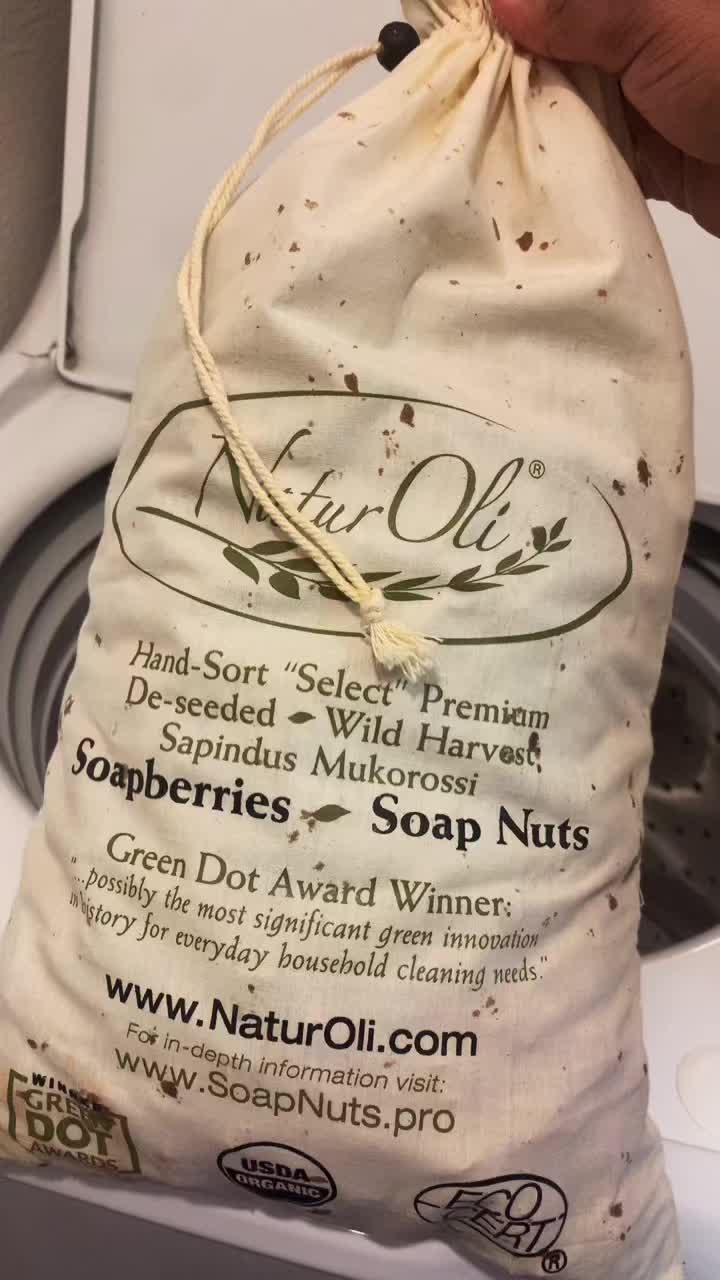I also liked to add baking soda during the washing cycle and distilled white vinegar during the rinsing cycle. #soapnuts #soapberries #cleanliving