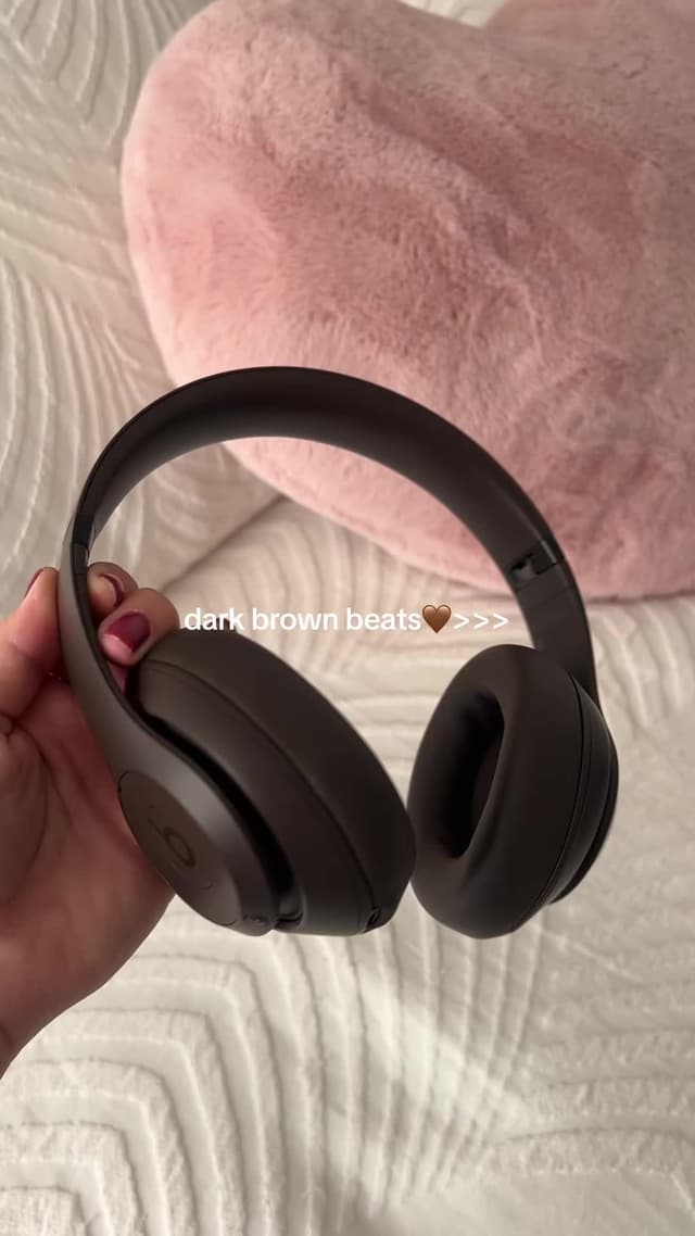 this color is everything🤎 #amazonhaul #amazonfinds #amazonmusthaves #amazon #fyp #headphones #beats 