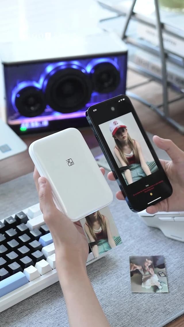 Mini HD Wireless Portable Photo Printer, Mobile Phone Wireless Connection, Color HD Restoration, 
Compatible With IOS/Android Devices, ZINK Printing Technology, Easy To Carry.

GOUSSVE Studio Design:

Printer Technology: Thermal
Printer Output: Colored
Special Features: Portable
Power Mode: USB
Operating Voltage: ≤36V
Brand: HPRT
Wireless Property: wireless
Battery Properties: Rechargeable Battery
Rechargeable Battery: Lithium Battery-Other Series
Print Media: Glossy Photo Paper
Battery Capacity