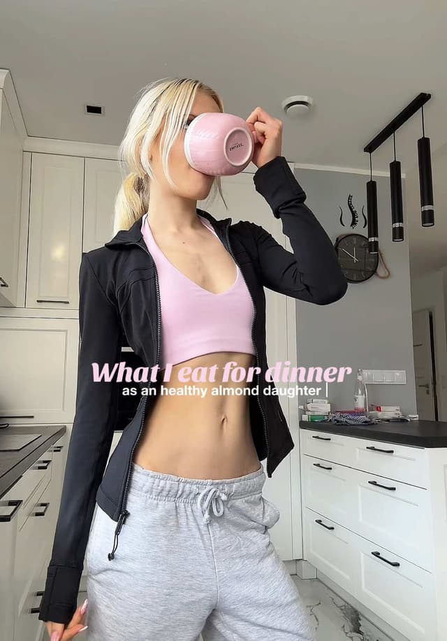 almond daughter dinner recipe🍝💗 @Fit AI #fitai #almonddaughter #foodinspo #DinnerIdeas #dinnerinspo #healthydinner #healthyrecipes #pasta #healthyfood #healthyfoodinspo #healthyrecipes #pilates #fyp #wellness #mealideas #pastarecipe #wieiad #foryou #viral #fit 