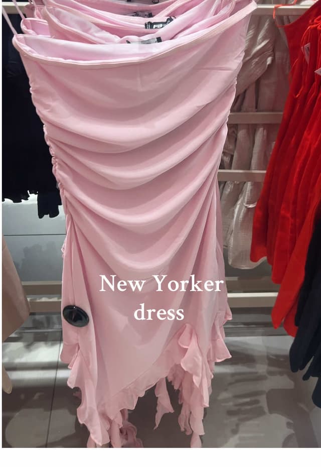 Didn’t have time to try it on but 😍💗💗 @NEW YORKER  #newyorker #haul #tryon #tryonhaul #pink #pinkset #pinkdress #rose #fashion #fashioninspo #elegantoutfits #corporatetiktok #onwednesdayswewearpink #corporategirlies #2set #newyorkeronline #musthave #viralset