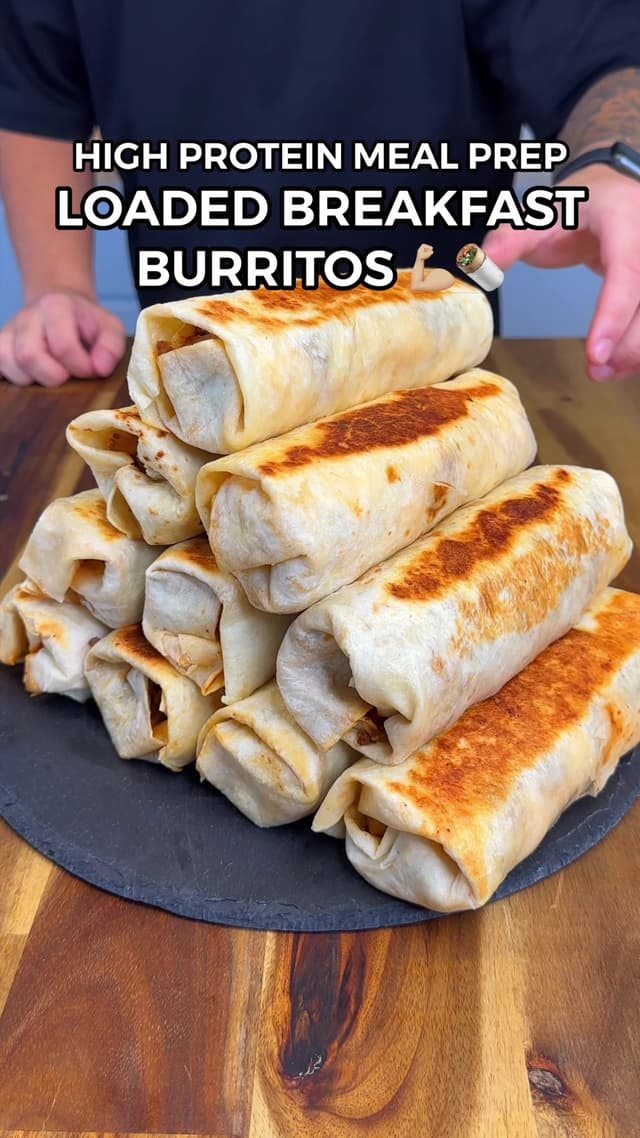 High Protein Loaded Breakfast Burritos 🌯 Healthy Meal Prep With 59g Protein 💪🏼 (Macros: Per Burrito - 10 Total) 541 Calories 22gC | 21gF | 59gP Ingredients: 1KG Diced Potatoes (Carisma Potatoes) 1 Tsp Olive Oil 1 Tsp Salt, 1 Tsp Italian Herbs Seasoning, 1 Tsp Onion Powder, 1 Tsp Garlic Powder, 1 Tsp Chilli Powder, 1.5 Tsp Smoked Paprika 1 Diced Onion 1.5KG Extra Lean Beef Mince 100ml Worcestershire Sauce Season Mince With Same Seasonings Used Above 80g Tomato Paste (Leggo’s Garlic & Herb Tomato