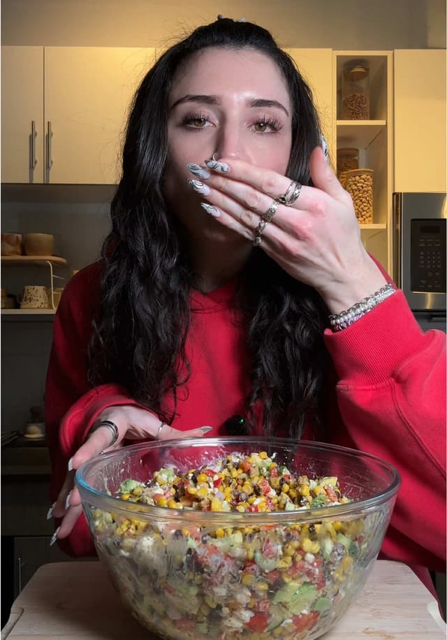 Corn & feta scoopable salad Ingredients 2 bags frozen fire roasted corn I can black beans 1 cucumber 2 red bell peppers 1 shallot Feta cheese 1.5 avocados Juice of 1 lime Light mayo Salt, chili powder, garlic powder, onion powder #healthyrecipes #healthylunch #salad #saladrecipe